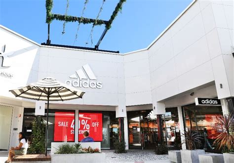 adidas shop harbour town.